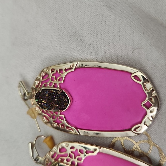 Hard to find DEVA earrings - Picture 3 of 6